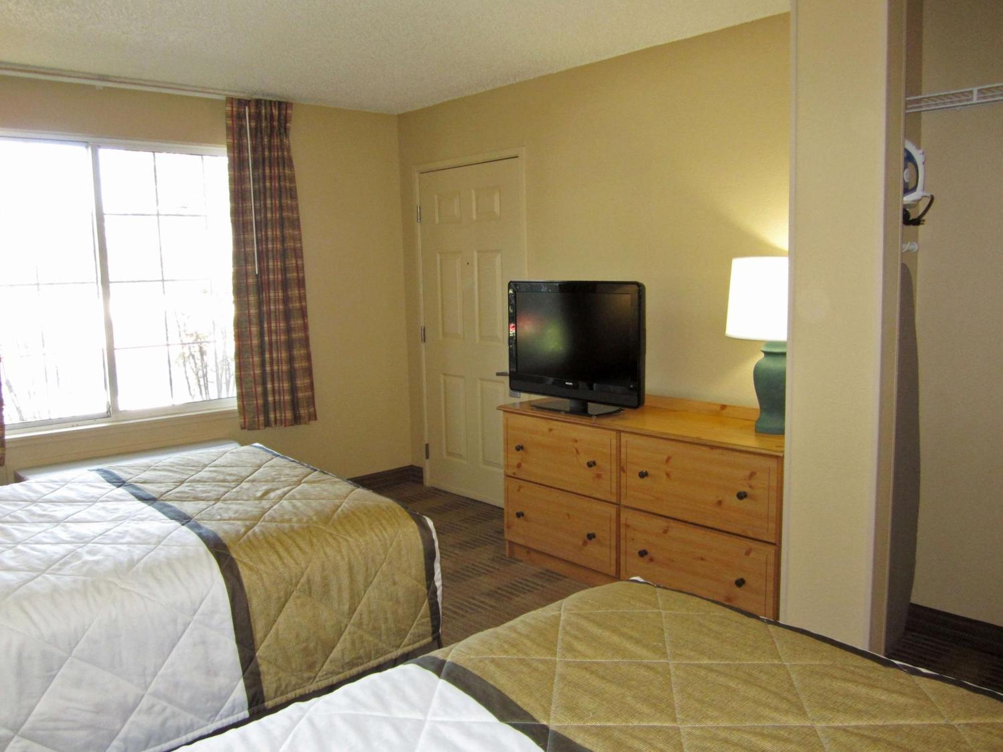 Extended Stay America Select Suites - Durham - University - Ivy Creek Blvd Exterior foto